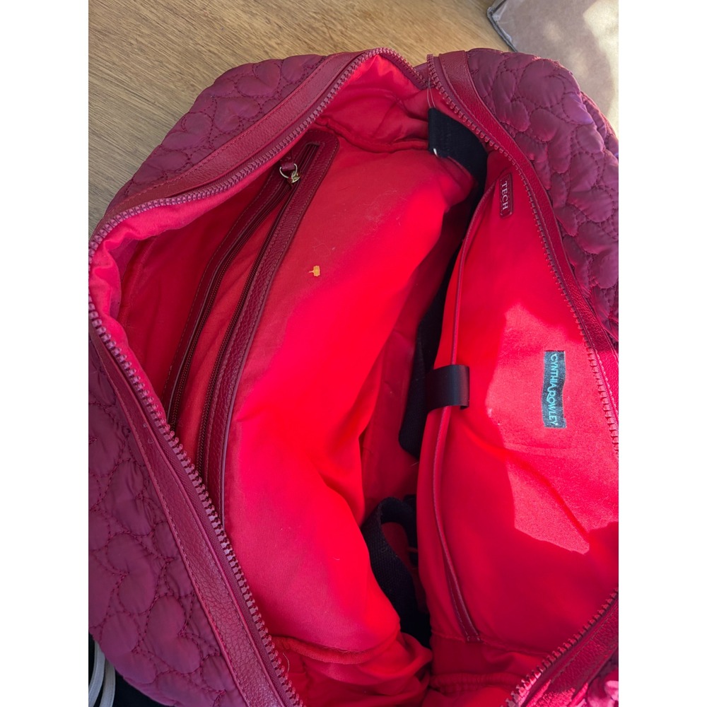 Cynthia Rowley Red Quilted Heart Duffel Bag Tech Pocket Travel Gym Weekender - Picture 8 of 10
